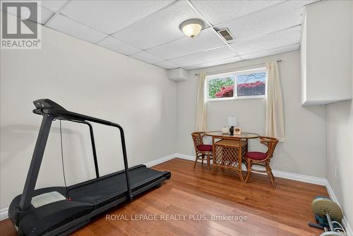 4452 Delaney Drive, Burlington, ON - Indoor