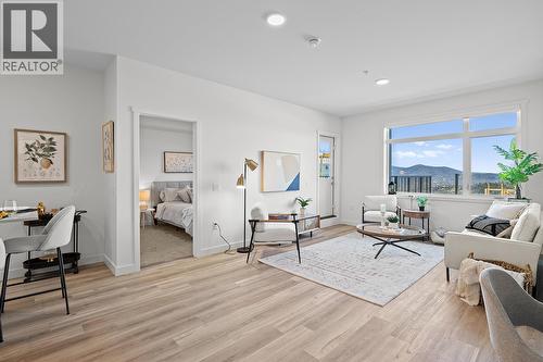 Photos are of a similar home; some features may vary - 1057 Frost Road Unit# 412, Kelowna, BC - Indoor Photo Showing Living Room