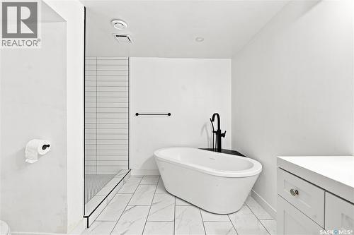 3445 11Th Street W, Saskatoon, SK - Indoor Photo Showing Bathroom