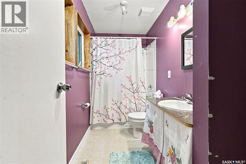 3445 11Th Street W, Saskatoon, SK - Indoor Photo Showing Bathroom