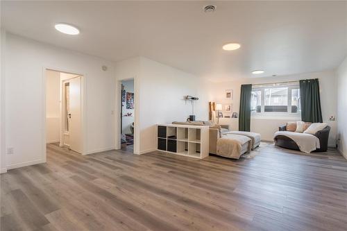 107 Birchwood Lane, Mitchell, MB - Indoor