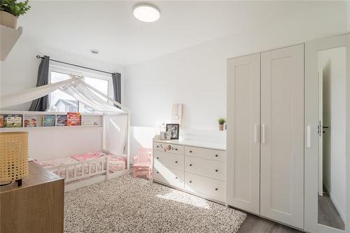 107 Birchwood Lane, Mitchell, MB - Indoor Photo Showing Bedroom