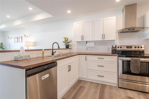 107 Birchwood Lane, Mitchell, MB - Indoor Photo Showing Kitchen With Double Sink