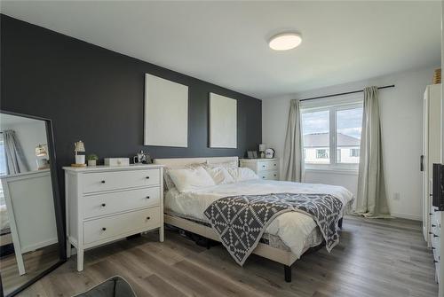 107 Birchwood Lane, Mitchell, MB - Indoor Photo Showing Bedroom