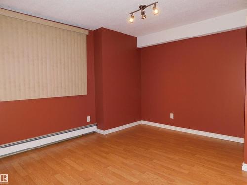 #601 9929 113 St Nw, Edmonton, AB - Indoor Photo Showing Other Room