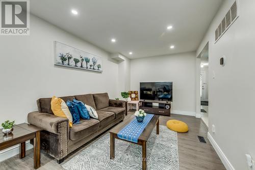 17 New Port Way, Markham, ON 