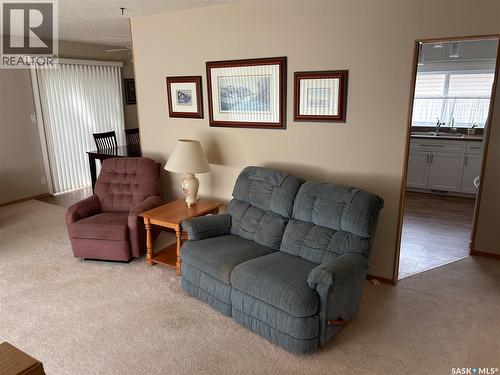 3116 3Rd Avenue N, Regina, SK - Indoor Photo Showing Living Room