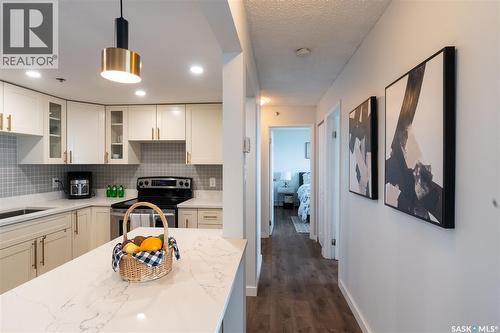 2402 311 6Th Avenue, Saskatoon, SK - Indoor Photo Showing Kitchen With Upgraded Kitchen