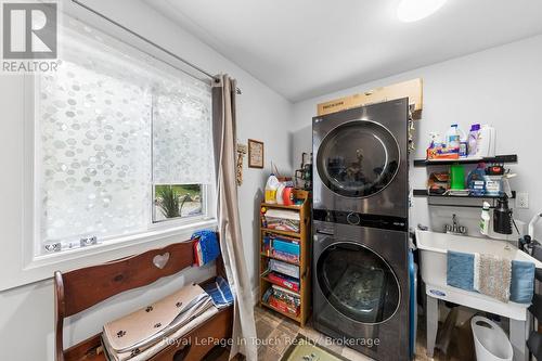 Laundry/Mud Room - 86 Andrew Drive, Tiny, ON - Indoor Photo Showing Laundry Room