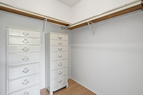 Penderie (Walk-in) - 101-59 Rue René-Émard, L'Île-Perrot, QC - Indoor