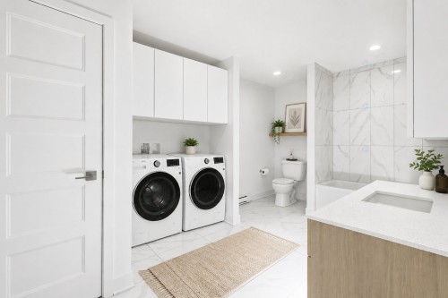Salle de bains - 6-842 Rue Principale, Saint-Amable, QC - Indoor Photo Showing Laundry Room