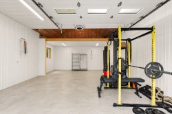 Garage - 