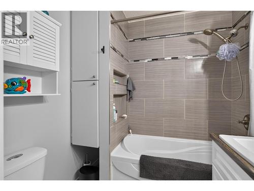 3703 Commonage Crescent, Vernon, BC - Indoor Photo Showing Bathroom