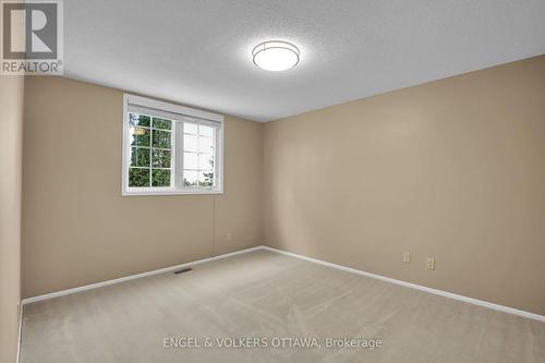 3rd Bedroom - 28 Weybridge Drive, Ottawa, ON - Indoor Photo Showing Other Room