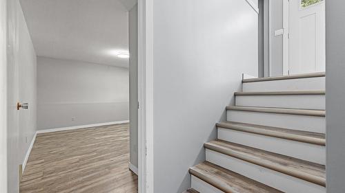 420 Hillaby Avenue, Kelowna, BC - Indoor Photo Showing Other Room