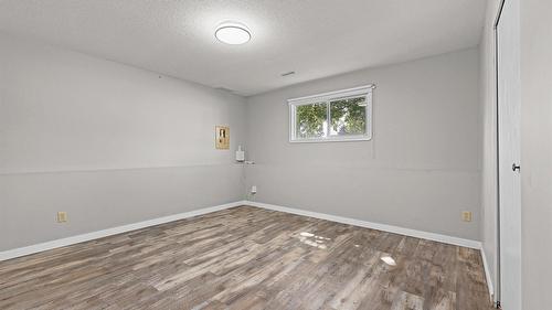 420 Hillaby Avenue, Kelowna, BC - Indoor Photo Showing Other Room