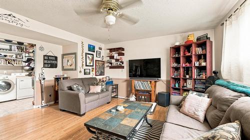 420 Hillaby Avenue, Kelowna, BC - Indoor