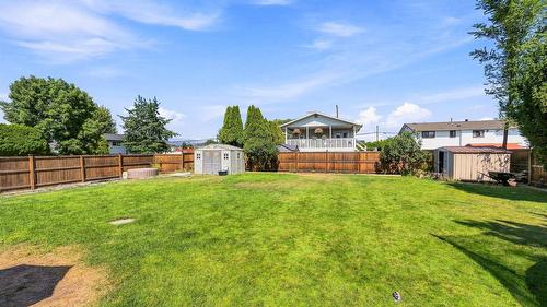 420 Hillaby Avenue, Kelowna, BC - Outdoor