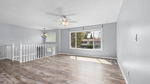 420 Hillaby Avenue, Kelowna, BC - Indoor Photo Showing Other Room