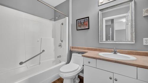 408-920 Saskatoon Road, Kelowna, BC - Indoor Photo Showing Bathroom