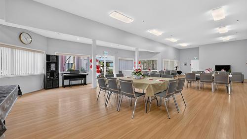 408-920 Saskatoon Road, Kelowna, BC - Indoor Photo Showing Dining Room