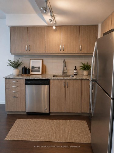 519-30 Meadowglen Place, Toronto, ON - Indoor Photo Showing Kitchen