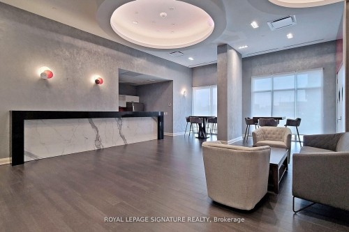 519-30 Meadowglen Place, Toronto, ON - Indoor Photo Showing Living Room