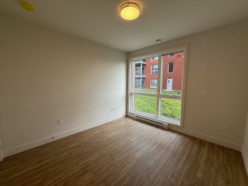 Bedroom - 106-40 Rue Toe-Blake, Vaudreuil-Dorion, QC - Indoor Photo Showing Other Room