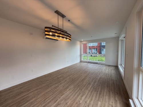 Living Room - 106-40 Rue Toe-Blake, Vaudreuil-Dorion, QC - Indoor Photo Showing Other Room
