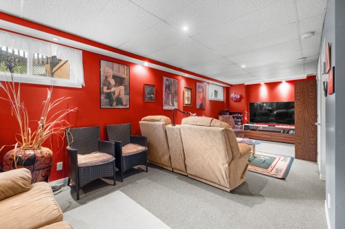 Family Room - 528 Rue Marie-France, Québec (Charlesbourg), QC 