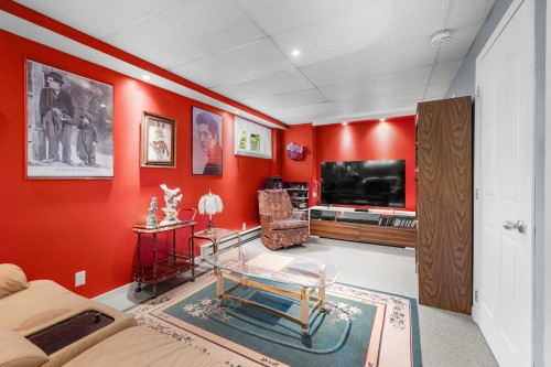 Family Room - 528 Rue Marie-France, Québec (Charlesbourg), QC 