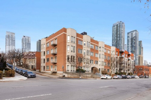 Front of Structure - 301-1455 Rue St-Jacques, Montréal (Ville-Marie), QC - Outdoor With Facade