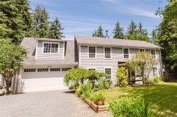 2925 Marshall Rd Qualicum Beach, BC V9K 2A1