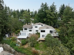 253/255 Heddle Ave View Royal, BC V9B 1T9