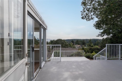 253/255 Heddle Ave, View Royal, BC - Outdoor With Exterior
