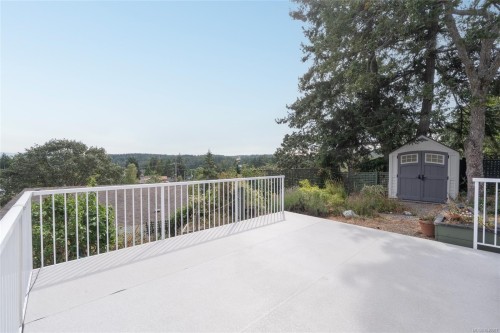 253/255 Heddle Ave, View Royal, BC - Outdoor