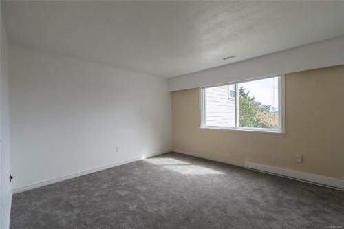 253/255 Heddle Ave, View Royal, BC - Indoor Photo Showing Other Room