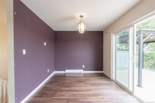 253/255 Heddle Ave, View Royal, BC - Indoor Photo Showing Other Room
