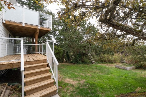 253/255 Heddle Ave, View Royal, BC - Outdoor