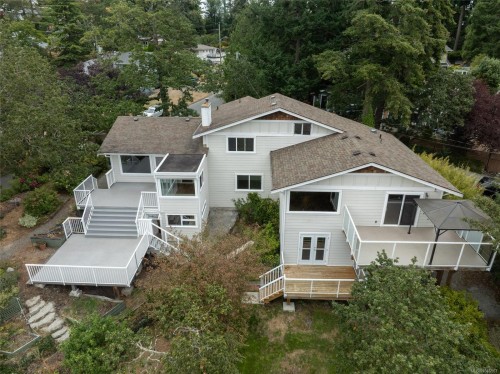 253/255 Heddle Ave, View Royal, BC - Outdoor With Deck Patio Veranda