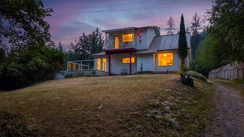 5469 Cory Road, Wynndel, BC - Outdoor