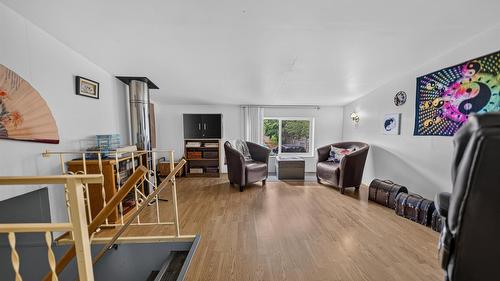 5469 Cory Road, Wynndel, BC - Indoor Photo Showing Dining Room