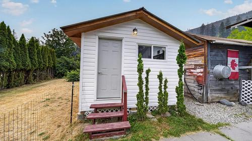 5469 Cory Road, Wynndel, BC - Outdoor