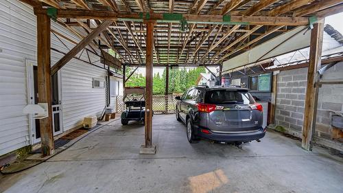 5469 Cory Road, Wynndel, BC -  Photo Showing Garage
