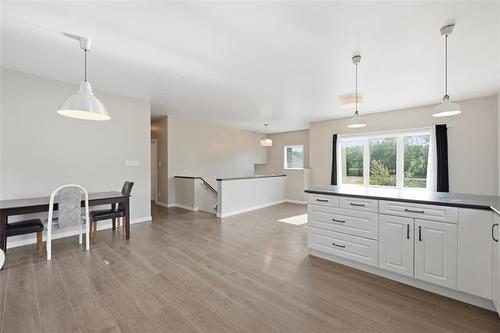 44062 Road 43E Rd, Richer, MB - Indoor