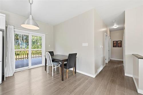 44062 Road 43E Rd, Richer, MB - Indoor Photo Showing Dining Room