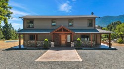 1680 Peligren Pl Qualicum Beach, BC V9K 2S3
