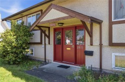 3971 Cedarwood St Saanich, BC V8N 3N3