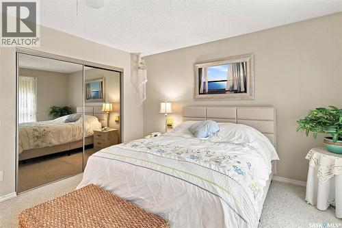 Crescent 211 David Knight Crescent, Saskatoon, SK - Indoor Photo Showing Bedroom