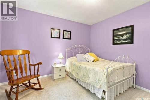 Crescent 211 David Knight Crescent, Saskatoon, SK - Indoor Photo Showing Bedroom